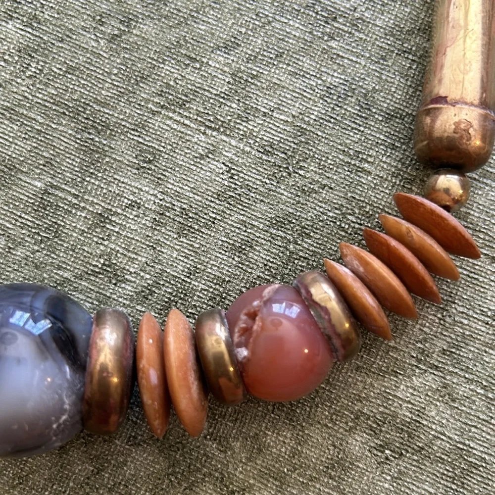 Vintage metal/disc/beaded necklace - Picture 4 of 7